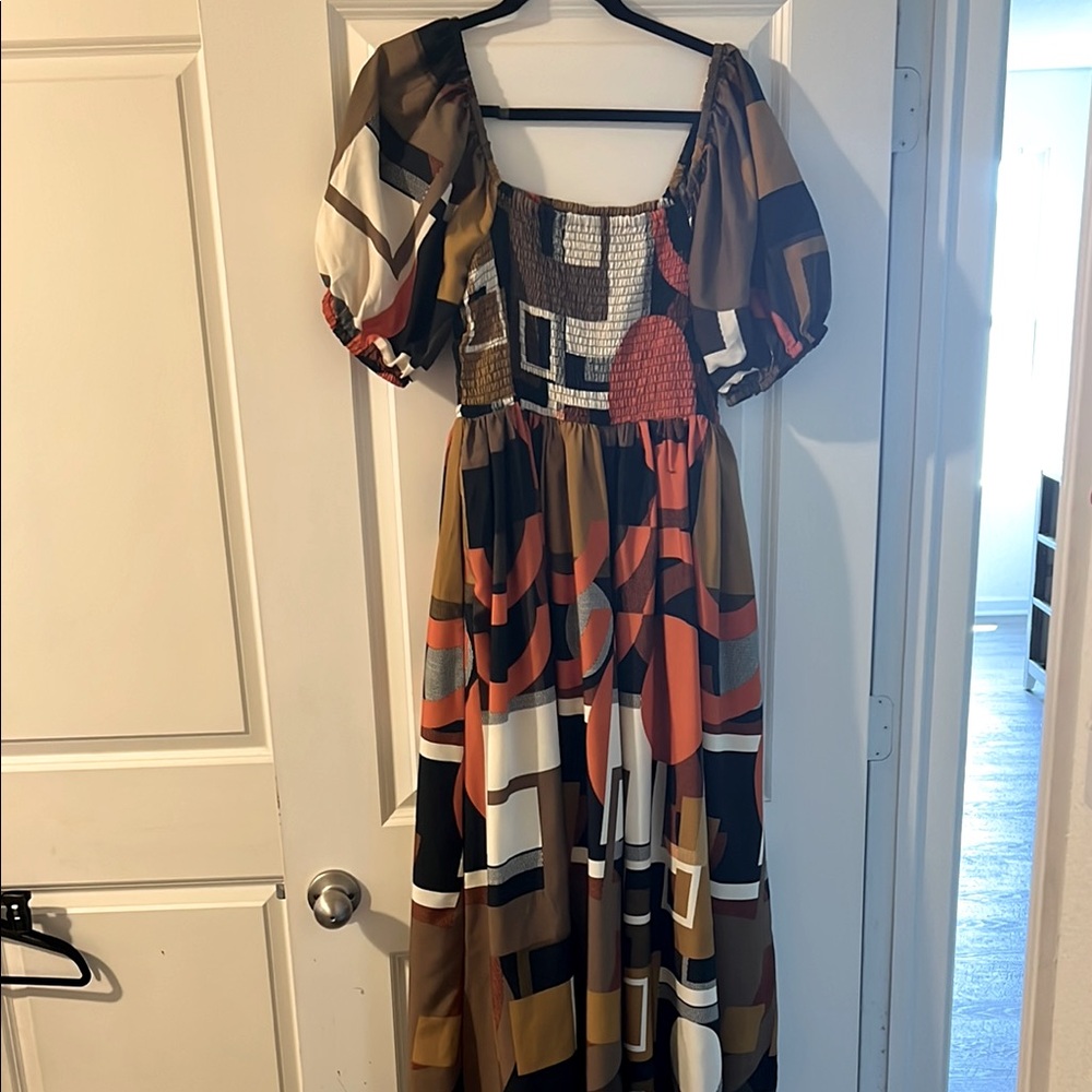 Geometric Patterned Puff Sleeve Dress